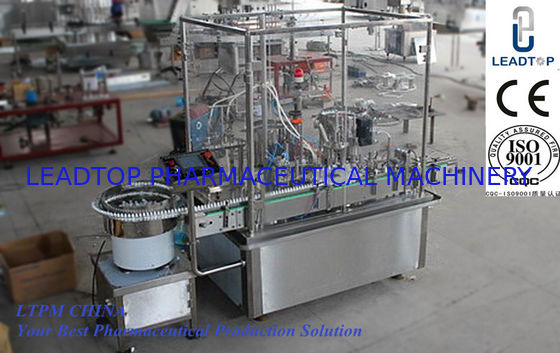 سعر جيد آلة تعبئة الزجاجات السائلة الأوتوماتيكية مع تحكم PLC 10-40 زجاجة / دقيقة الانترنت